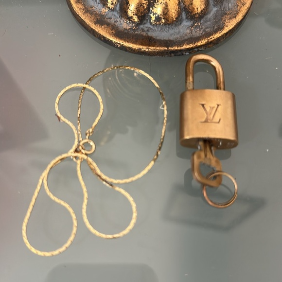 Louis Vuitton Brass Padlock #311 with Key - Picture 1 of 5